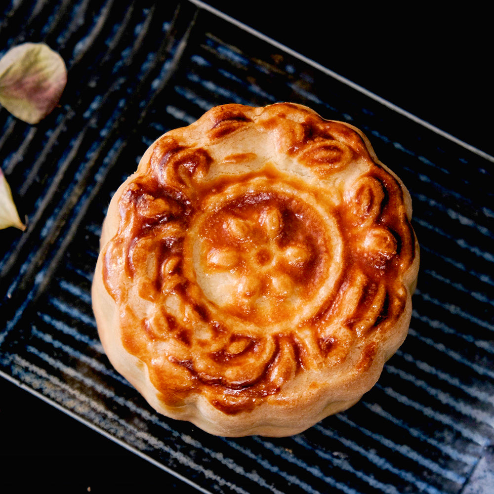 Salted Egg Yolk Mooncakes 蛋黃月餅