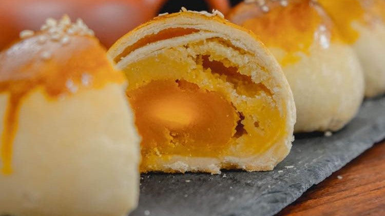Salted Egg Yolk Pastry 蛋黃酥