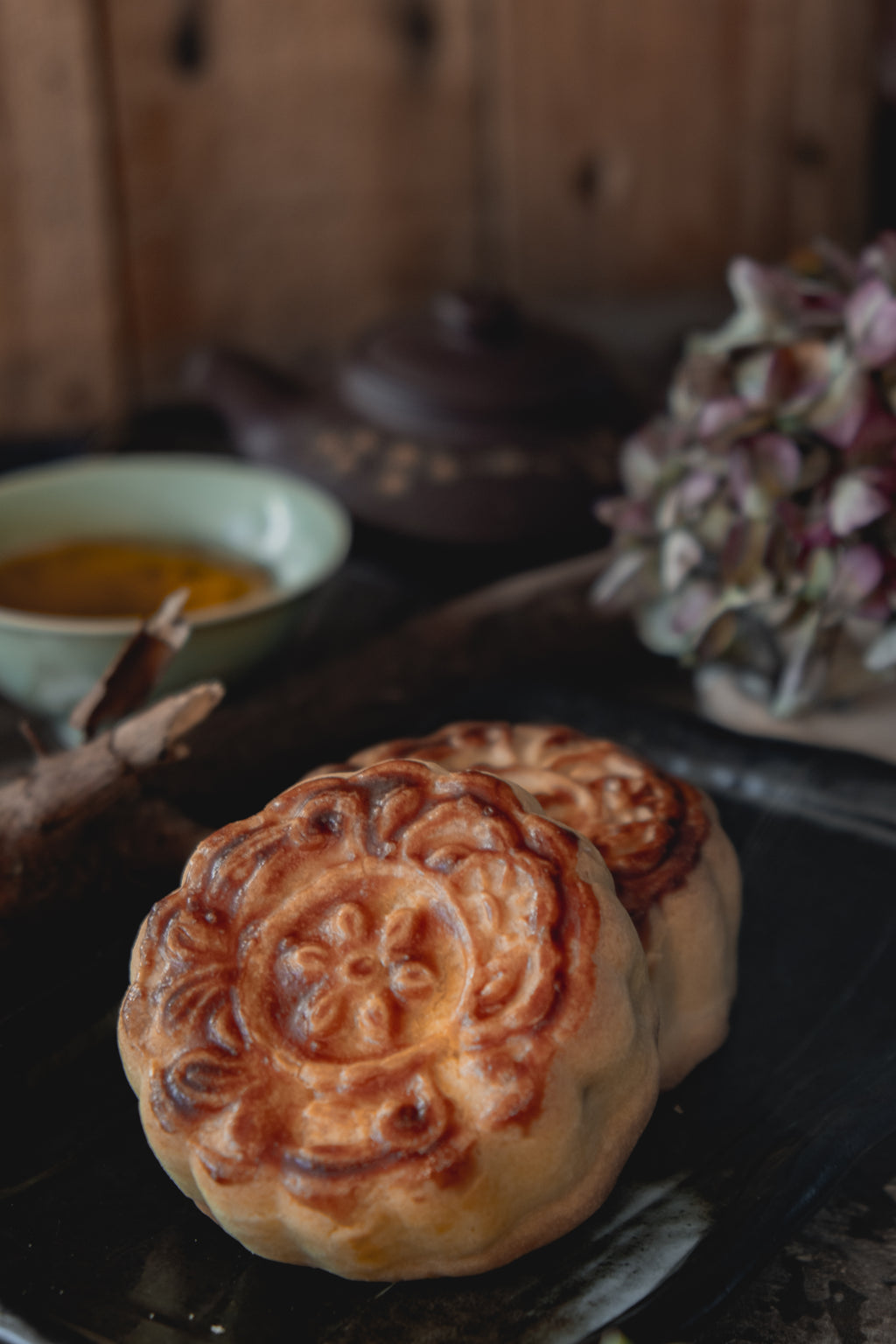 Salted Egg Yolk Mooncakes 蛋黃月餅